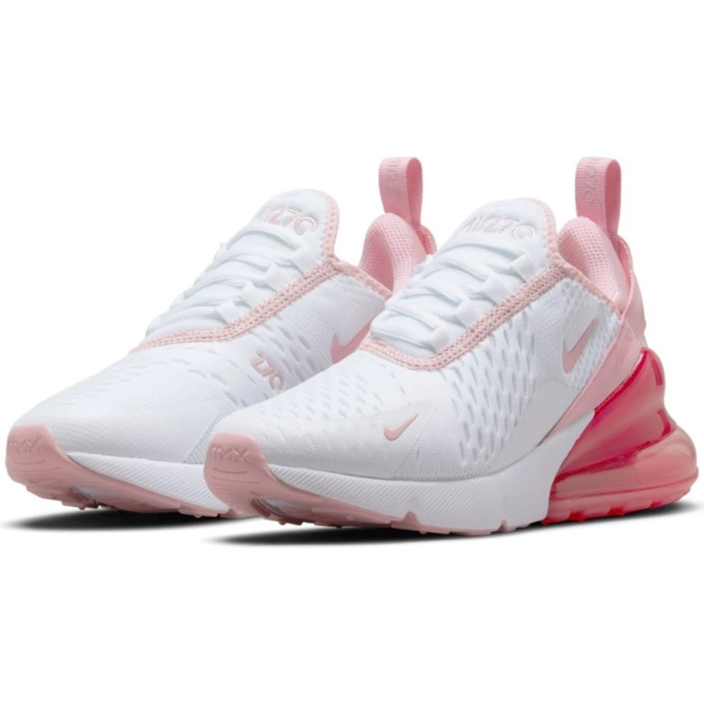 NIKE 270 // Brand New